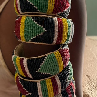 Bracelet traditionnel multicolore