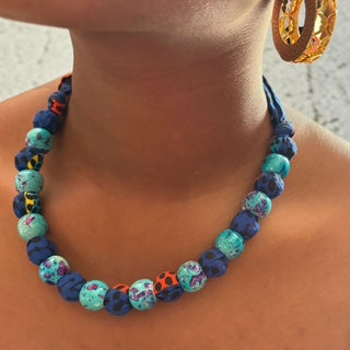 collier tissu en perles
