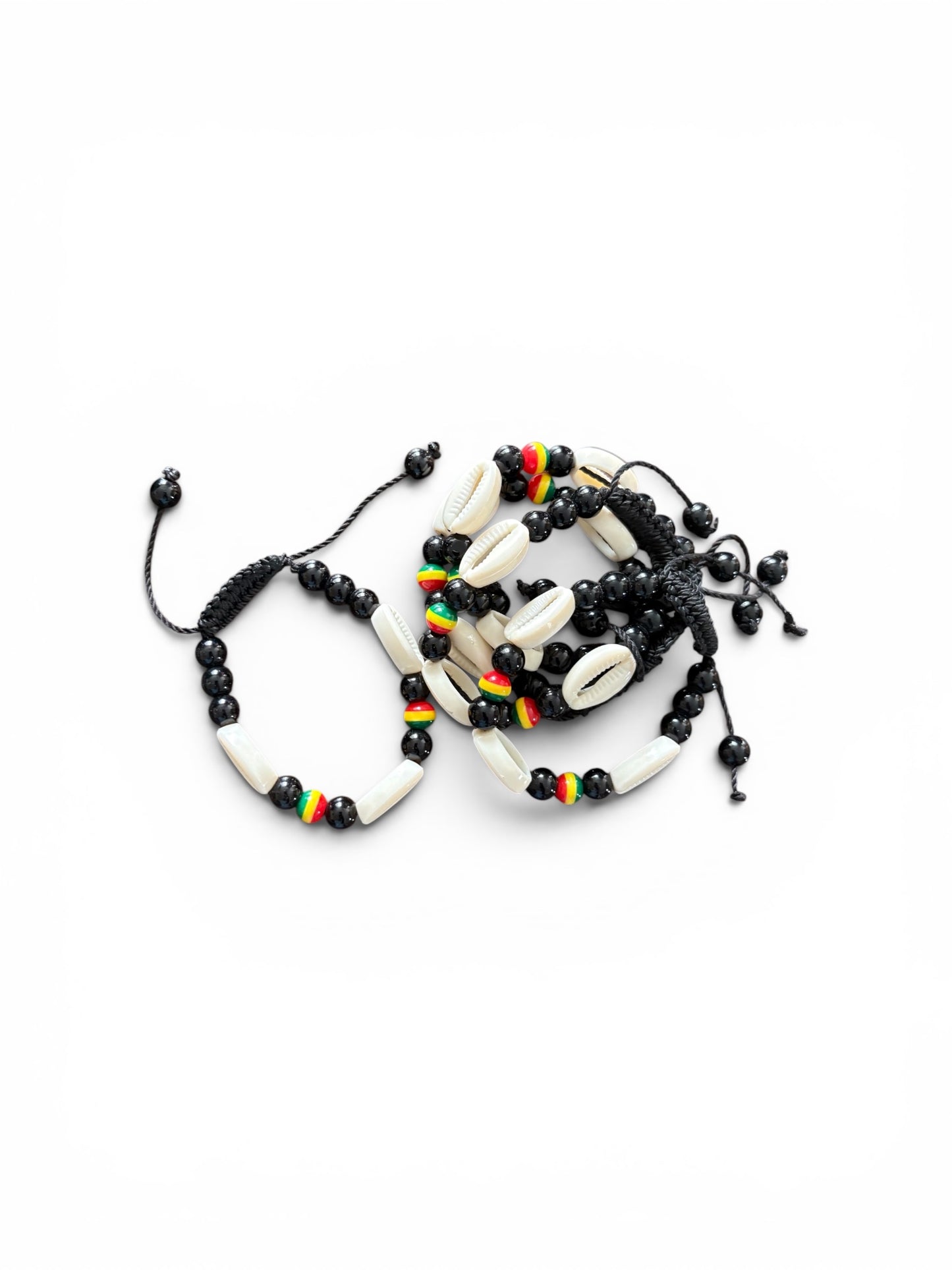 Bracelet avec perles et cauris
