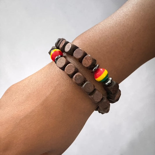 Bracelet multirangs en perles de bois