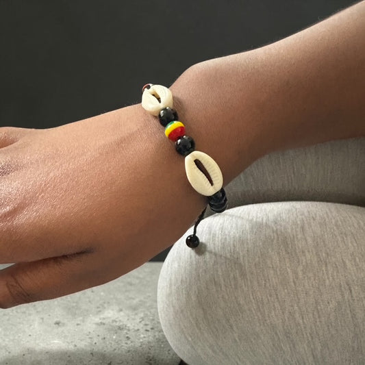 Bracelet avec perles et cauris