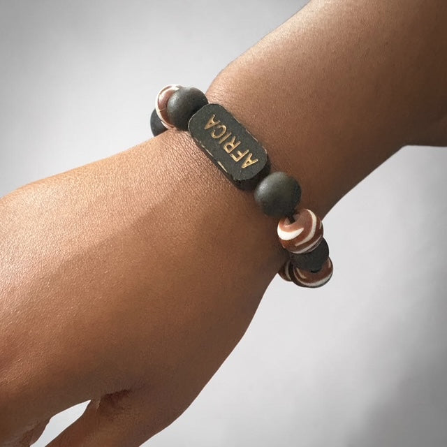 Bracelet multirangs en perles de bois