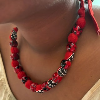 collier tissu en perles