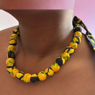 collier tissu en perles