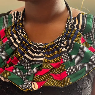 collier en tissu pagne